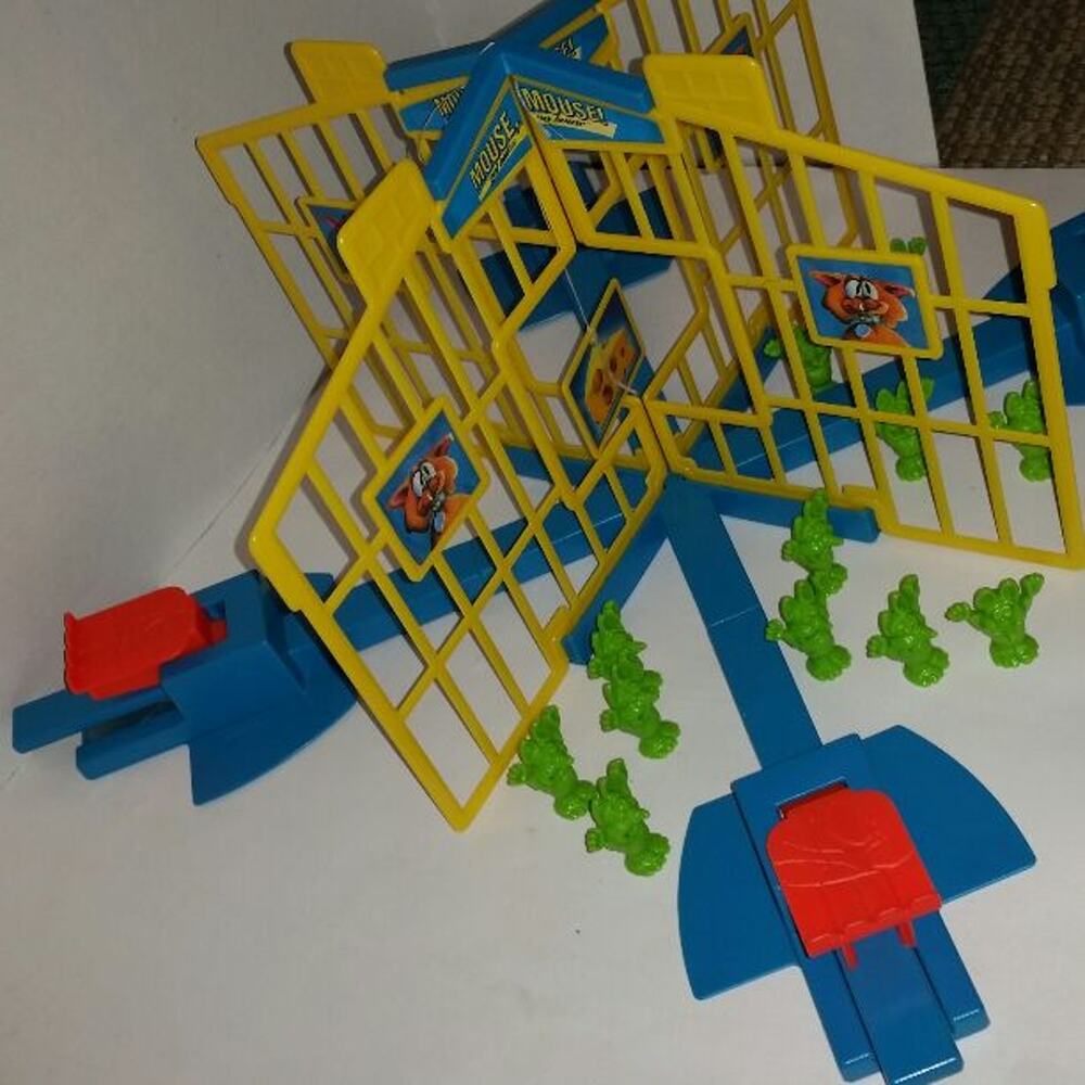 Vintage 1992 Mouse Mouse Get Outta My House Board Game Not Complete Rare
